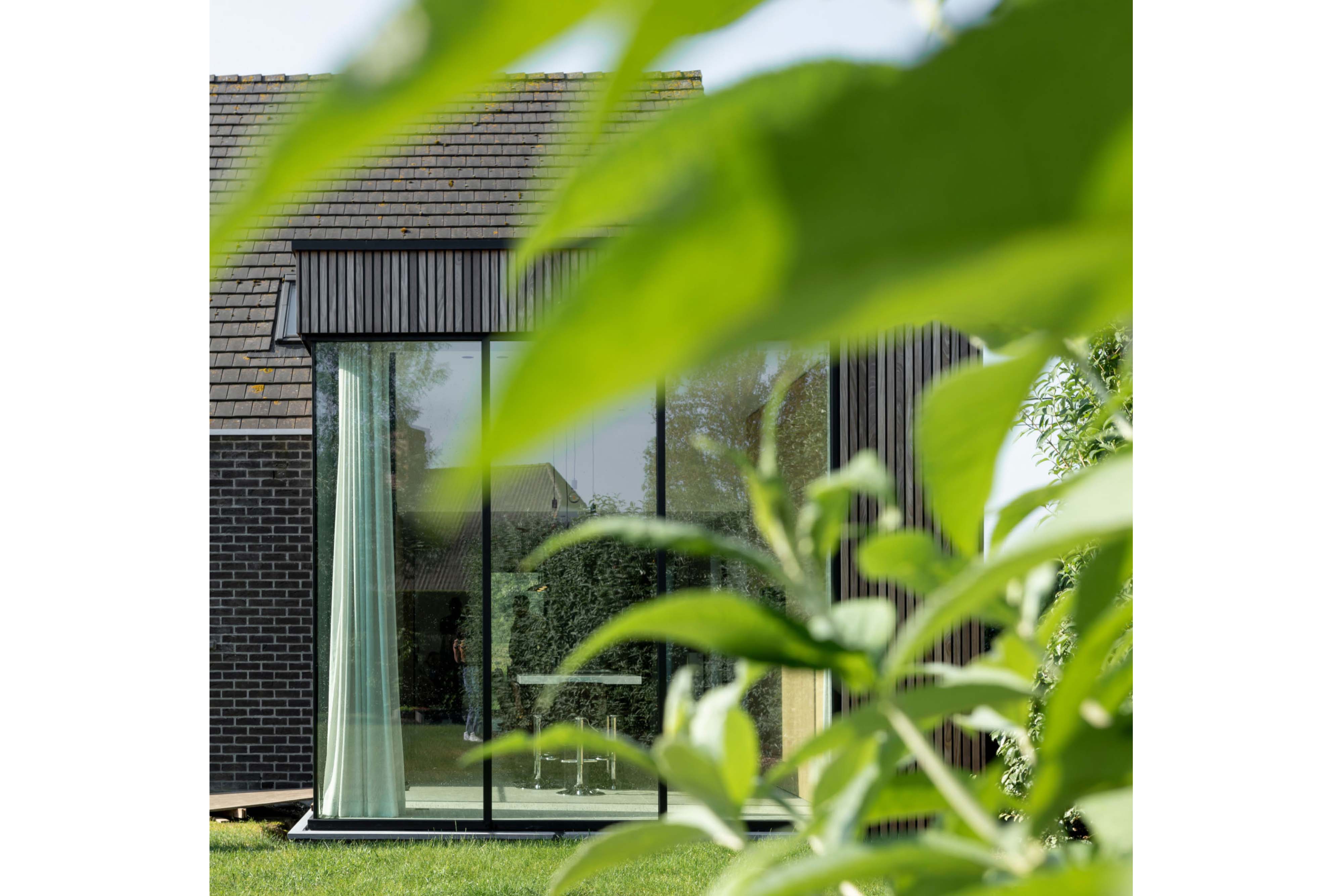 Elegante woning met uitbouw in Deerlijk
